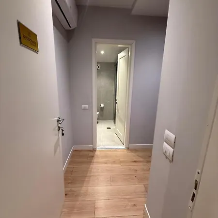 Sami Five Apartment *