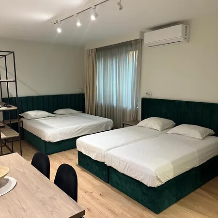 Apartman Sami Five *